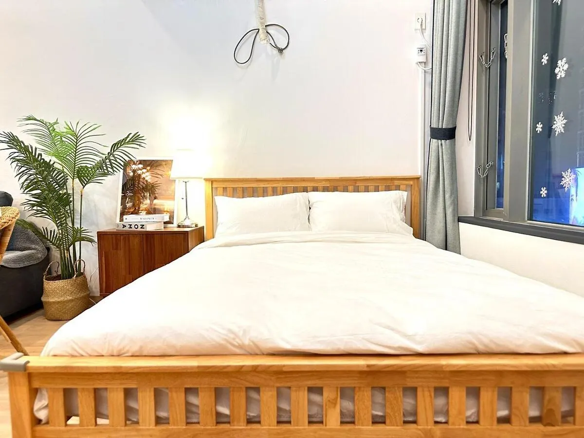 Lejlighed Spacious And Relaxing Duplex Hongik Stn 1Min Seoul