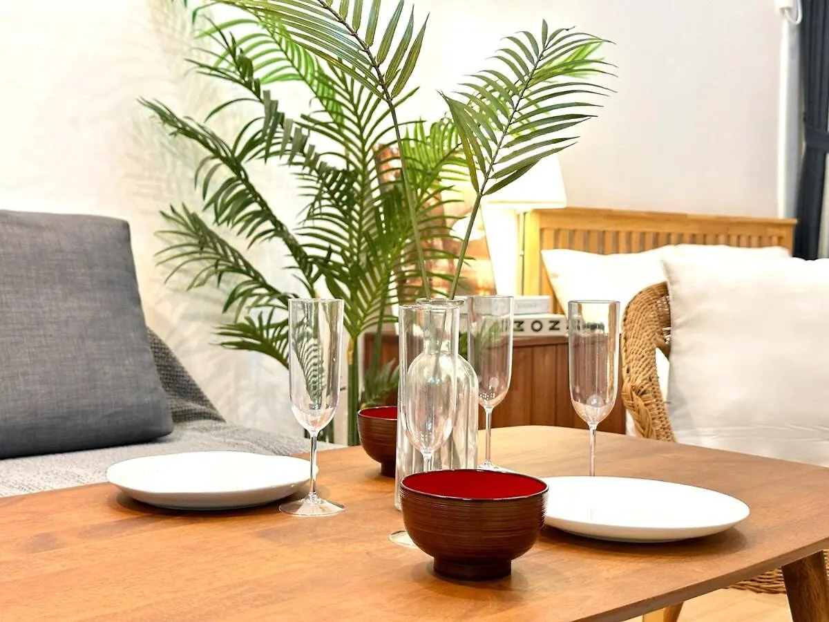 Apartment Spacious And Relaxing Duplex Hongik Stn 1Min Seoul South Korea